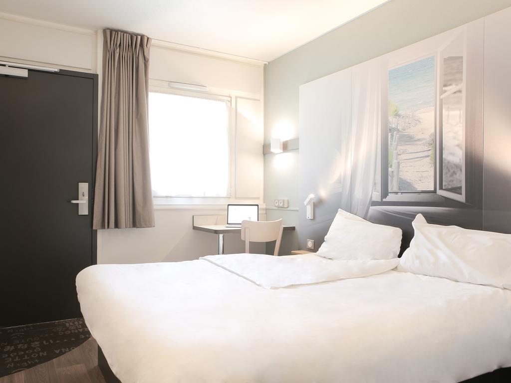 B&B Hotel อิแยร์ ภายนอก รูปภาพ