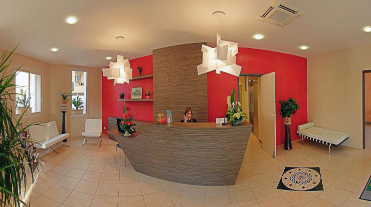 B&B Hotel อิแยร์ ภายนอก รูปภาพ