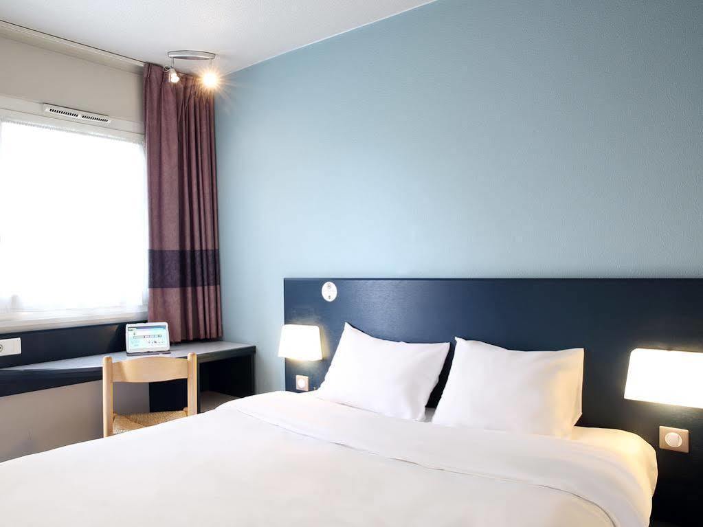 B&B Hotel อิแยร์ ภายนอก รูปภาพ